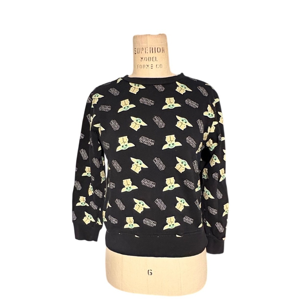 Star Wars Kids Grogu Baby Yoda All Over Print Black Fleece Sweatshirt Size M